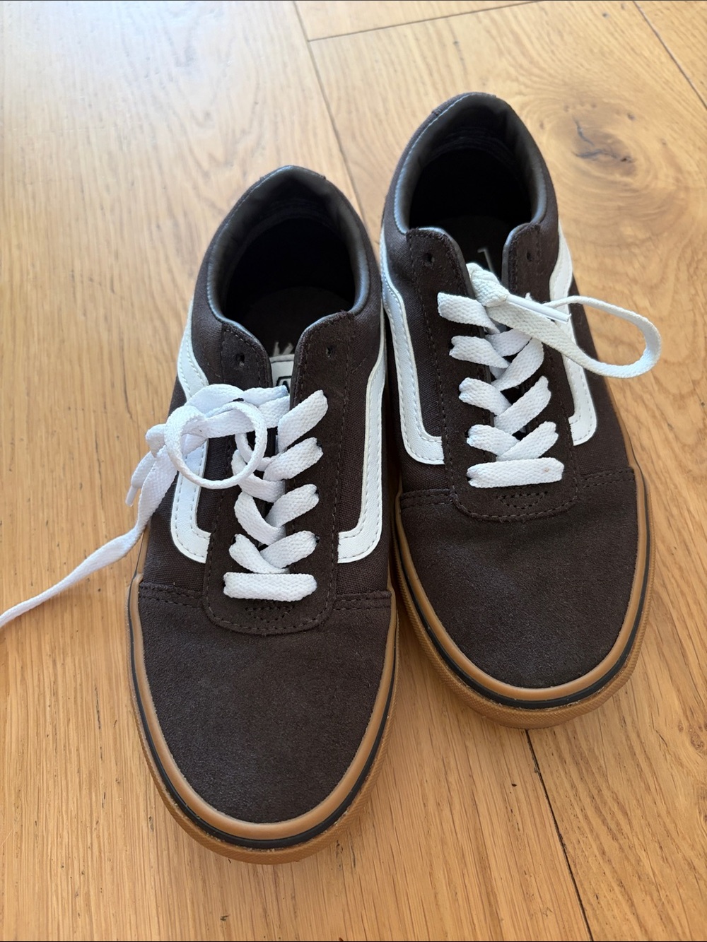 Vans boys shoes. Size 3. Worn once. Great condition.